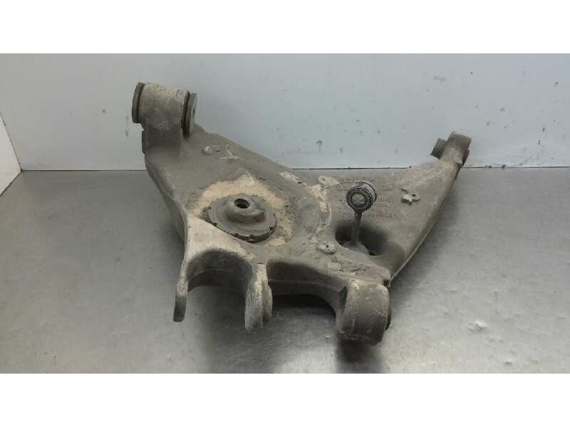 Recambio de brazo suspension inferior trasero izquierdo para audi a4 berlina (8e) 1.9 tdi (96kw) referencia OEM IAM   