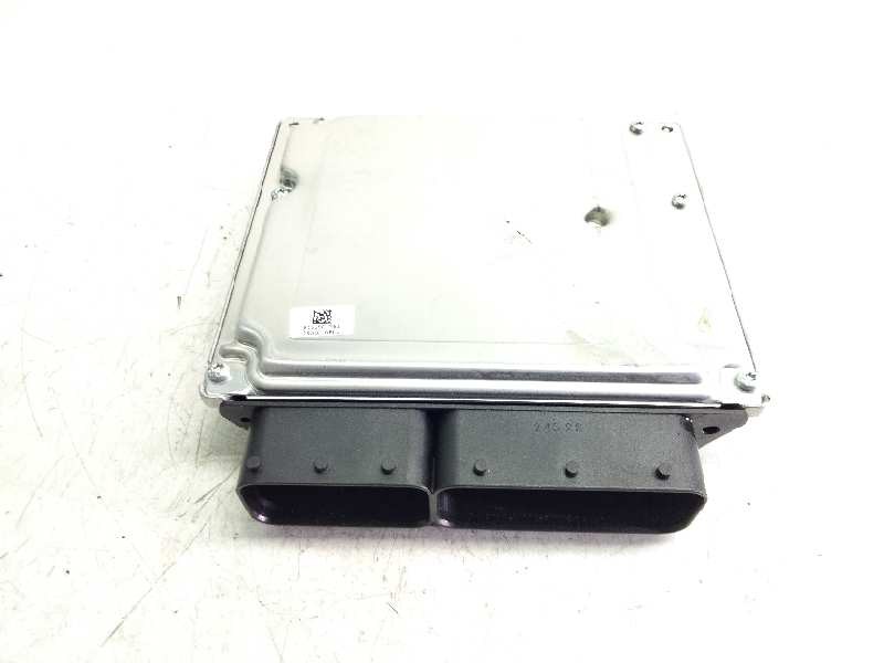 Recambio de centralita motor uce para mercedes clase clc (cl203) clc 220 cdi (la) (203.708) referencia OEM IAM A6461503834 02810