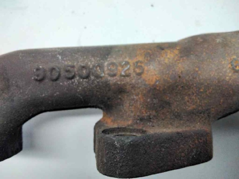 Recambio de colector escape para opel vectra b berlina 2.0 dti referencia OEM IAM 90500926  