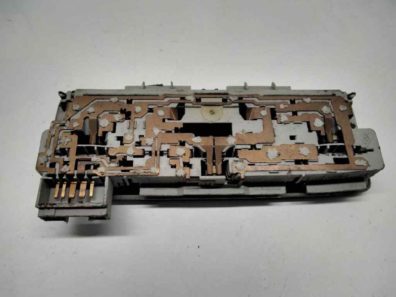 Recambio de luz interior para renault laguna ii grandtour (kg0) dynamique referencia OEM IAM 8200465794  