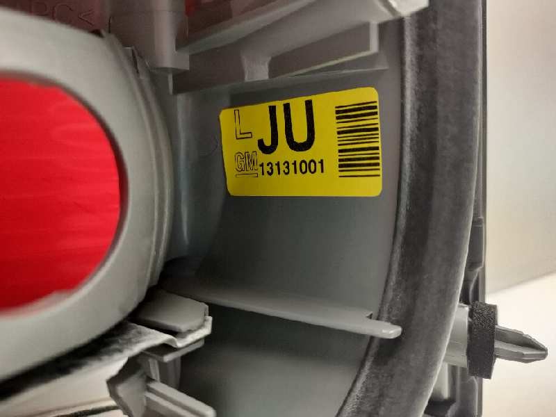 Recambio de piloto trasero izquierdo para opel vectra c berlina referencia OEM IAM 13131001  