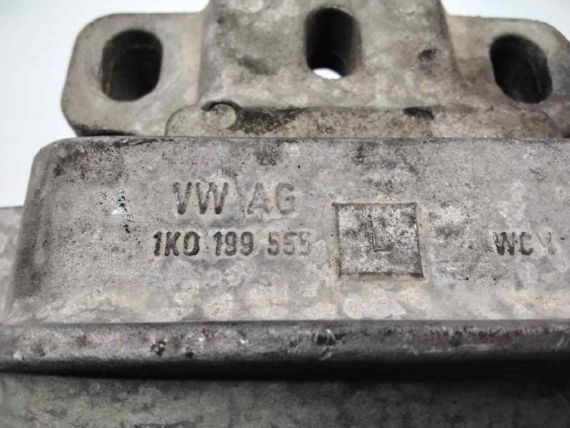 Recambio de soporte motor izquierdo superior para volkswagen golf v berlina (1k1) sportline referencia OEM IAM 1K0199555L  