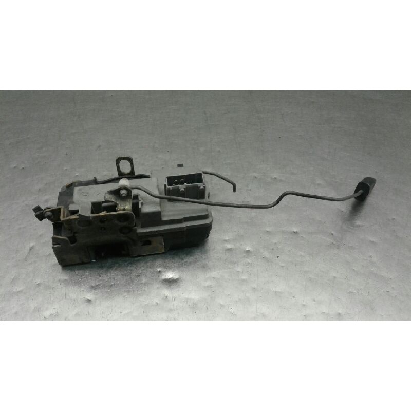 Recambio de cerradura puerta delantera derecha para peugeot 306 berlina 3/5 puertas (s1) xnd referencia OEM IAM 9136J0  