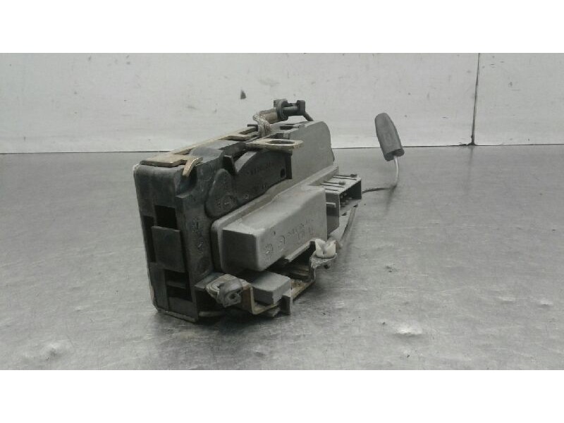 Recambio de cerradura puerta delantera derecha para peugeot 306 berlina 3/5 puertas (s1) xnd referencia OEM IAM 9136J0  