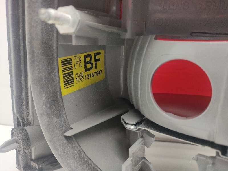 Recambio de piloto trasero derecho para opel vectra c berlina referencia OEM IAM 13157647  