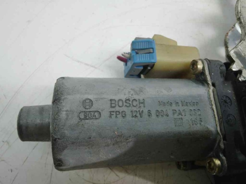 Recambio de elevalunas delantero izquierdo para mercedes clase m (w163) 400 cdi (163.128) referencia OEM IAM 6004PA1032  