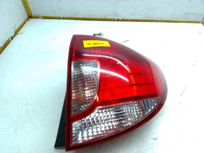 Recambio de piloto trasero derecho para kia rio i hatchback (dc) 1.5 16v referencia OEM IAM   