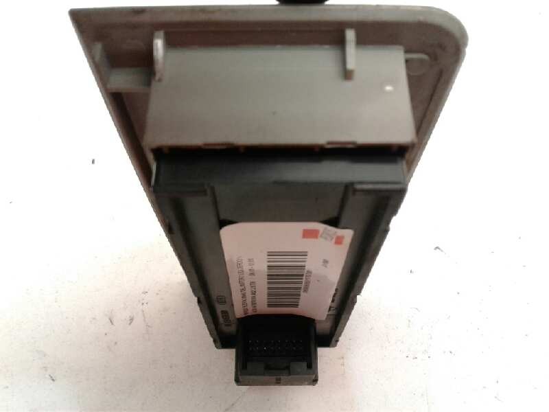 Recambio de mando elevalunas delantero izquierdo para audi a6 berlina (4b2) 2.5 tdi referencia OEM IAM 4B1959521  