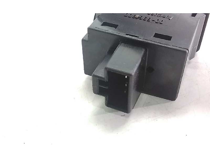 Recambio de regulador luces faros para nissan terrano/terrano.ii (r20) elegance referencia OEM IAM 251900F000  