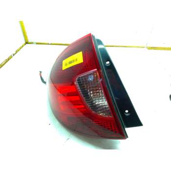 Recambio de piloto trasero izquierdo para kia rio i hatchback (dc) 1.5 16v referencia OEM IAM E138464  