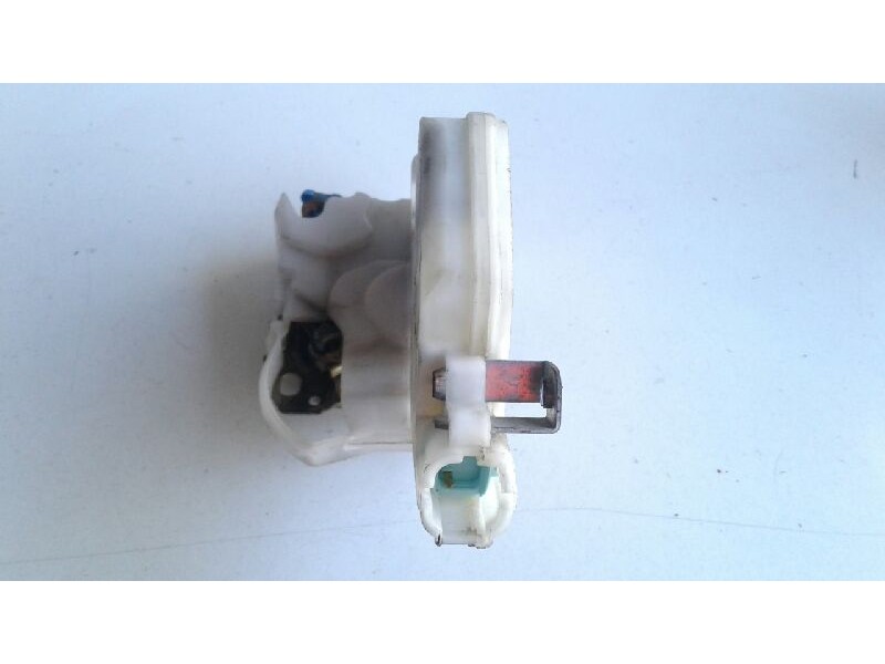 Recambio de cerradura puerta delantera derecha para nissan x-trail (t30) vertex referencia OEM IAM 80552AA200  