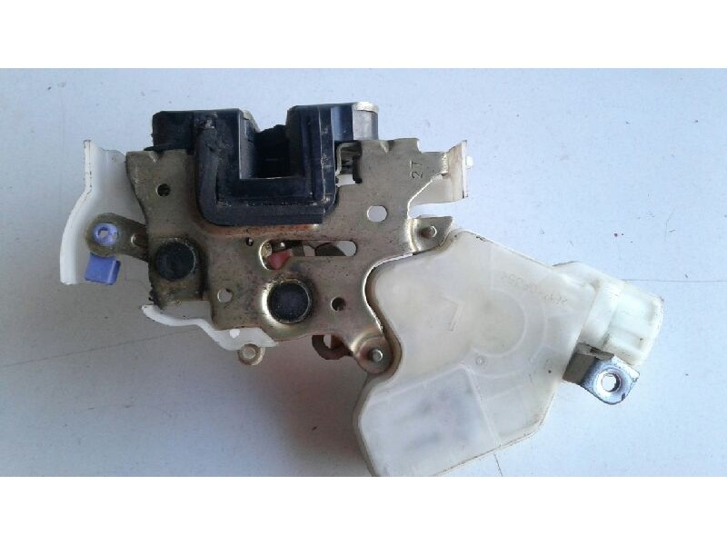 Recambio de cerradura puerta delantera derecha para nissan x-trail (t30) vertex referencia OEM IAM 80552AA200  