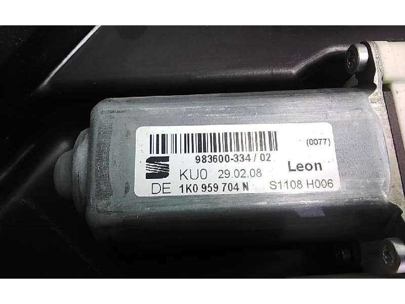 Recambio de elevalunas trasero derecho para seat leon (1p1) comfort limited referencia OEM IAM 1K095704N  