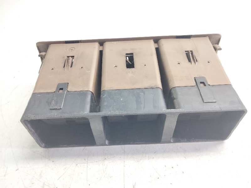 Recambio de aireador central para mercedes clase m (w163) 400 cdi (163.128) referencia OEM IAM   