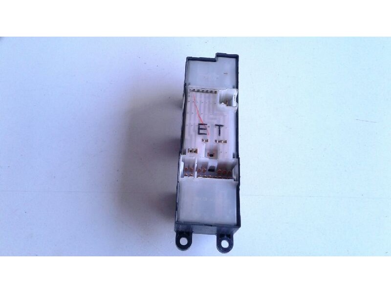 Recambio de mando elevalunas delantero izquierdo para nissan x-trail (t30) vertex referencia OEM IAM   