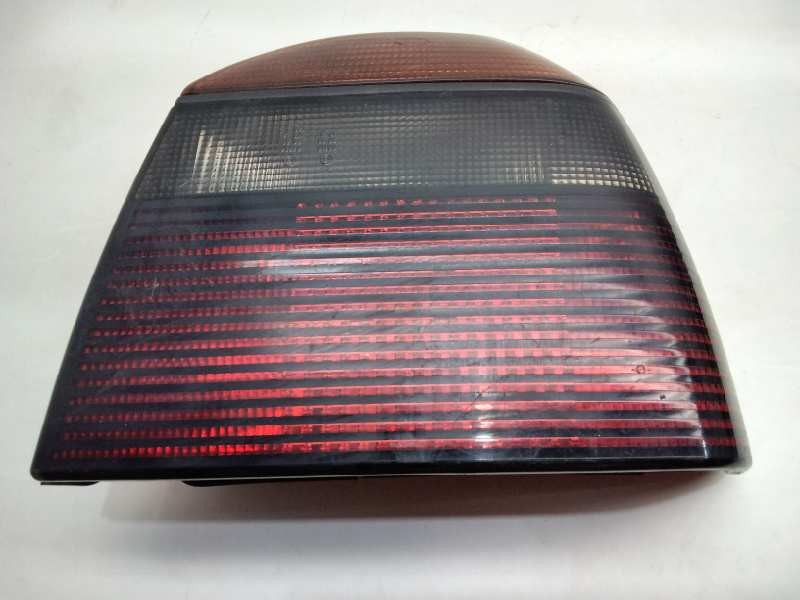 Recambio de piloto trasero derecho para volkswagen golf iii berlina (1h1) referencia OEM IAM 1H6945257  