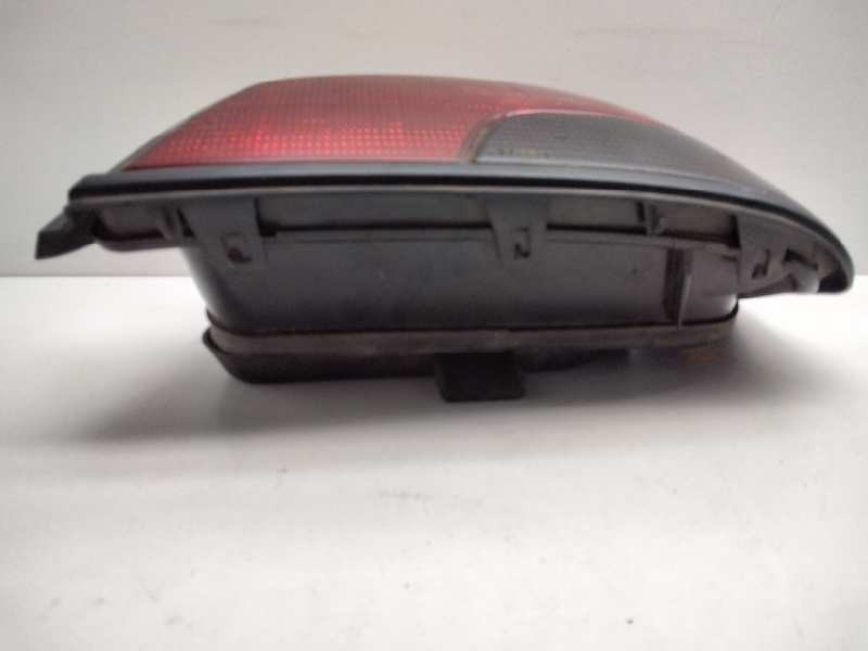 Recambio de piloto trasero derecho para peugeot 306 berlina 3/5 puertas (s1) referencia OEM IAM VALEO2227  