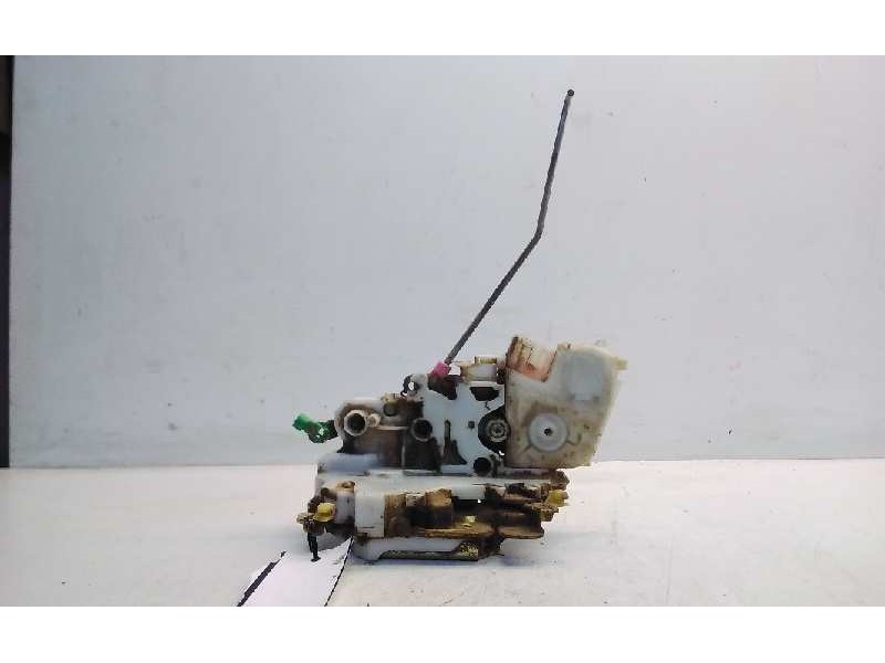 Recambio de cerradura puerta delantera derecha para nissan pick-up (d22) td doble cabina navara referencia OEM IAM 805525P003  