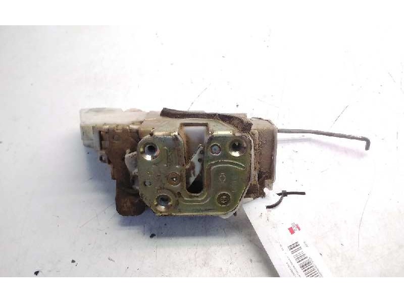 Recambio de cerradura puerta trasera derecha para nissan pick-up (d22) td doble cabina navara referencia OEM IAM 805525P003  