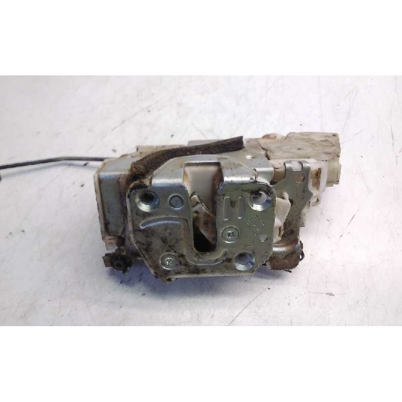 Recambio de cerradura puerta trasera izquierda para nissan pick-up (d22) td doble cabina navara referencia OEM IAM 805035P01A  