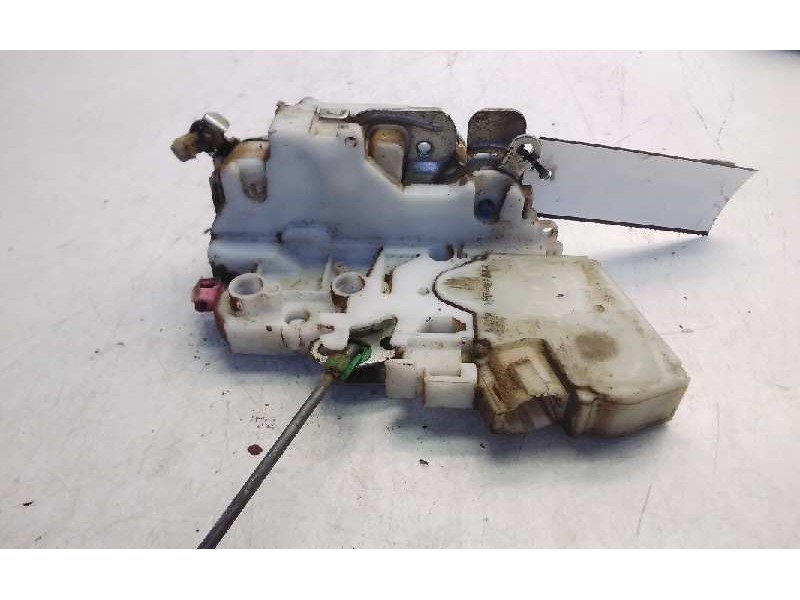 Recambio de cerradura puerta trasera izquierda para nissan pick-up (d22) td doble cabina navara referencia OEM IAM 805035P01A  