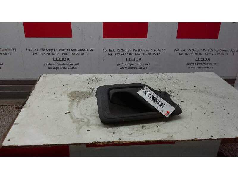 Recambio de maneta interior delantera derecha para peugeot 405 berlina 1.8 turbodiesel referencia OEM IAM   