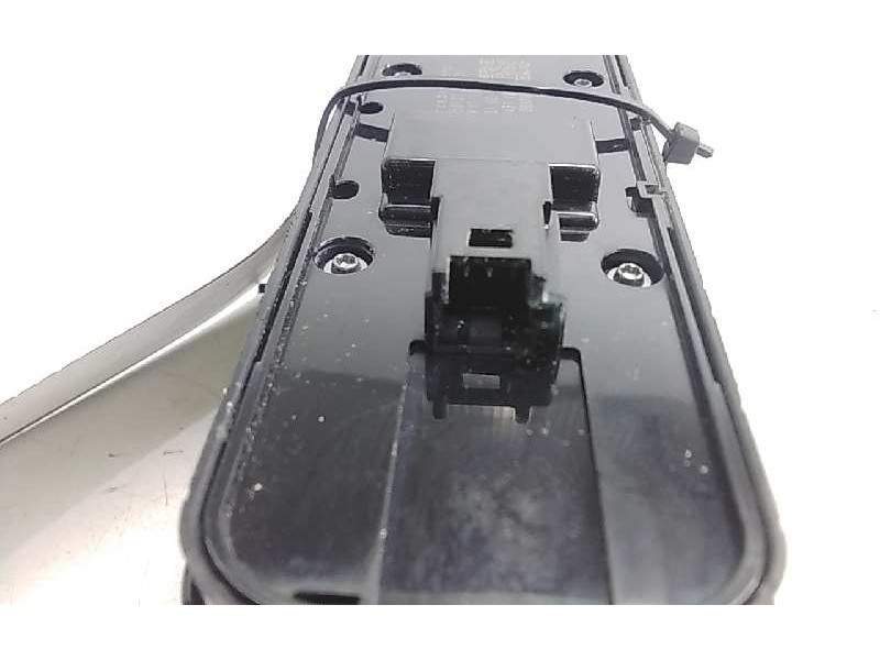 Recambio de mando elevalunas delantero izquierdo para mercedes clase a berlina (bm 177) a 200 d (117.112) referencia OEM IAM A16