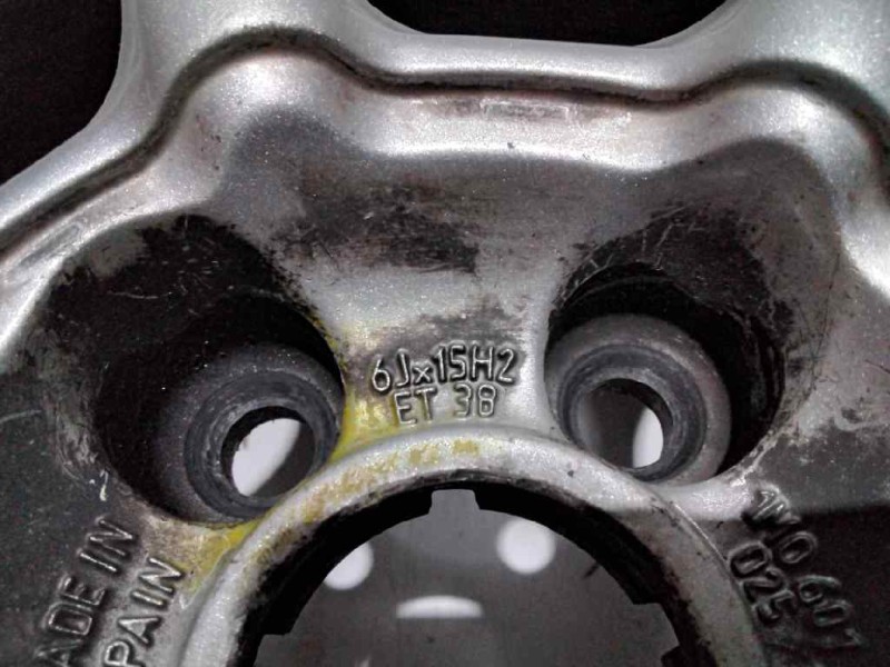Recambio de llanta aluminio para volkswagen golf iv berlina (1j1) conceptline referencia OEM IAM 155TORNILLOS ET38 