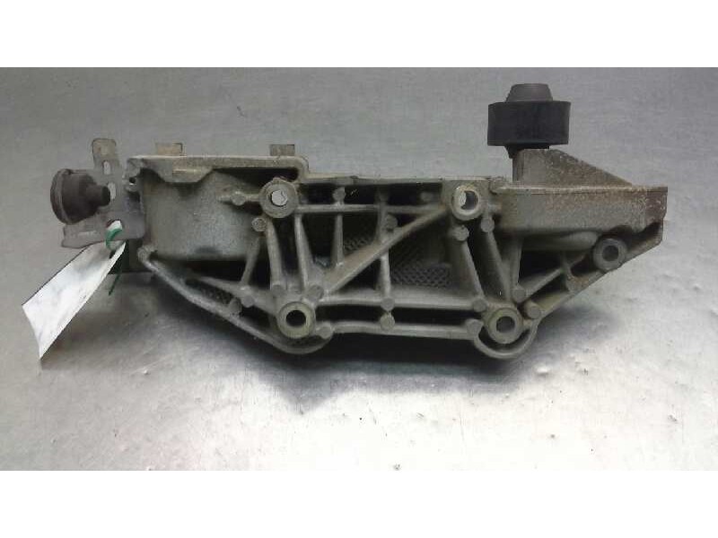 Recambio de soporte alternador para nissan x-trail (t31) le referencia OEM IAM 8200527320  