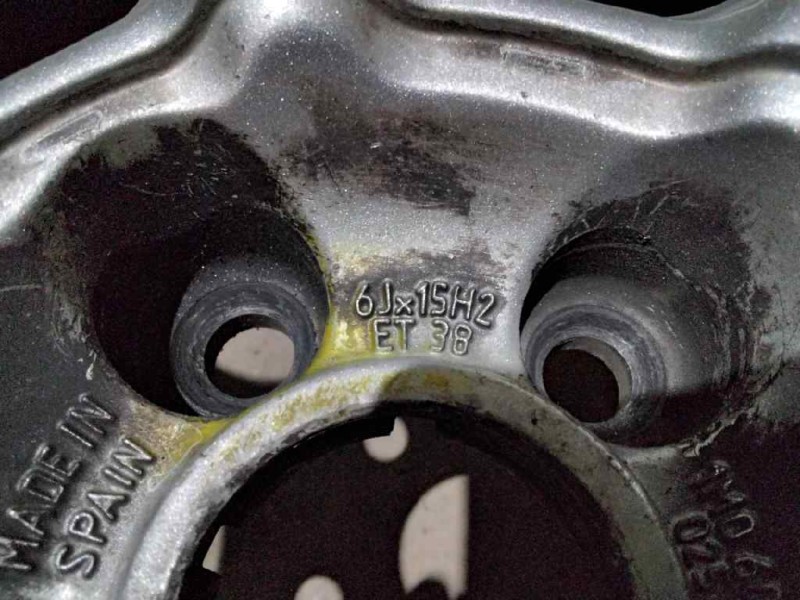 Recambio de llanta aluminio para volkswagen golf iv berlina (1j1) conceptline referencia OEM IAM 155TORNILLOS ET38 