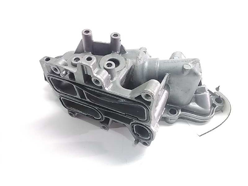 Recambio de soporte filtro aceite para renault trafic combi (ab 4.01) generation privilege  combi corto referencia OEM IAM 8201Q