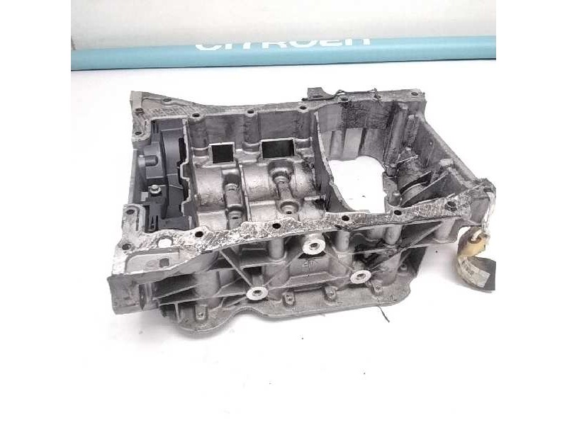 Recambio de carter para renault trafic caja cerrada (ab 4.01) referencia OEM IAM   