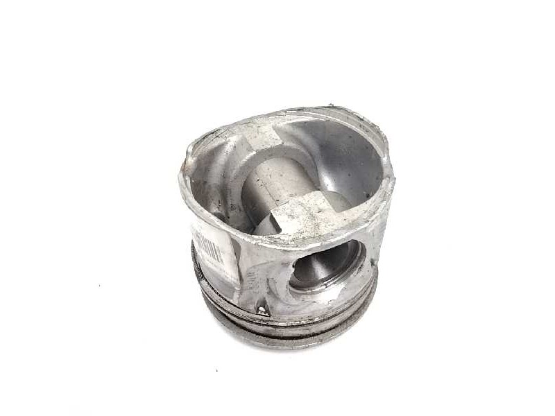 Recambio de piston para renault trafic caja cerrada (ab 4.01) referencia OEM IAM   