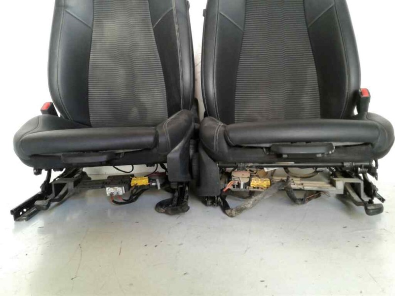 Recambio de juego asientos completo para mercedes clase a berlina (bm 177) a 200 d (117.112) referencia OEM IAM A1778601702 A167