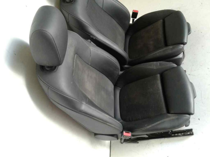 Recambio de juego asientos completo para mercedes clase a berlina (bm 177) a 200 d (117.112) referencia OEM IAM A1778601702 A167