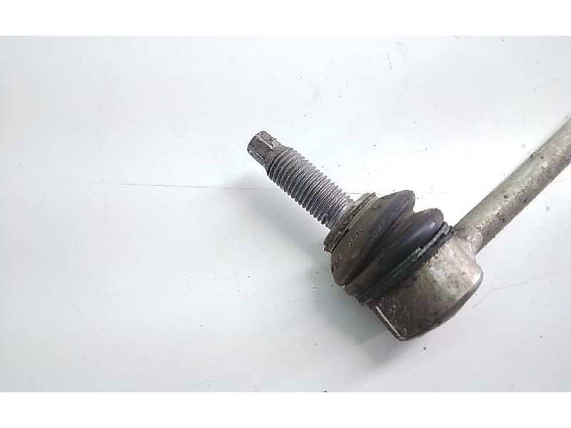 Recambio de bieleta estabilizadora delantera derecha para mercedes clase a berlina (bm 177) a 200 d (117.112) referencia OEM IAM