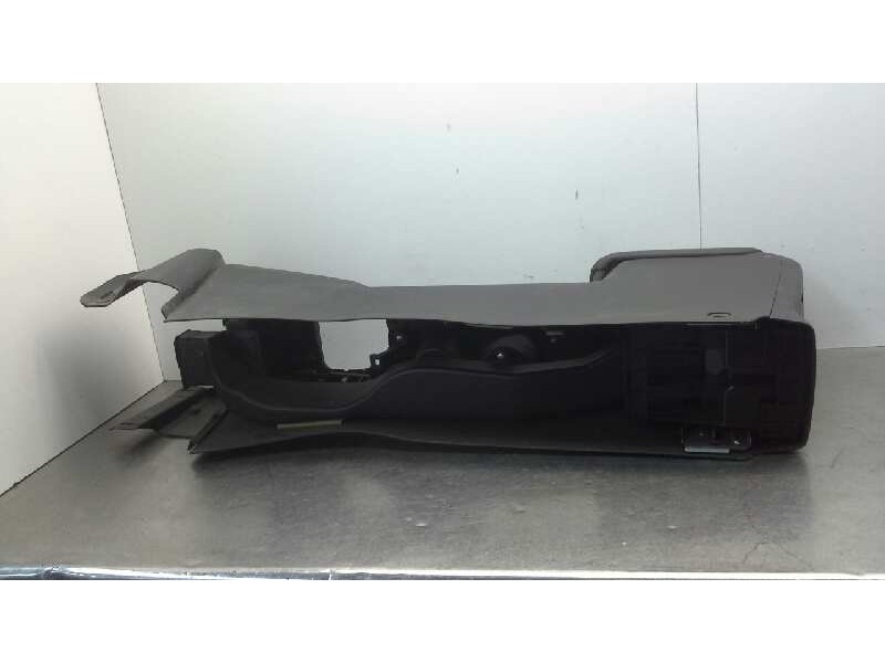 Recambio de apoyabrazos central para nissan x-trail (t31) le referencia OEM IAM   