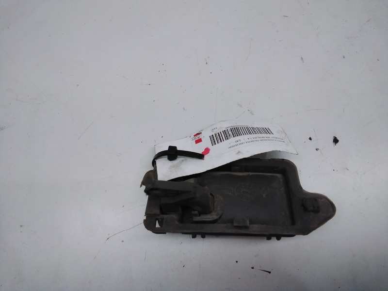 Recambio de maneta interior trasera izquierda para peugeot 205 berlina 1.4 referencia OEM IAM   