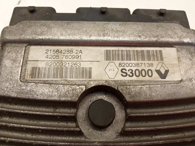 Recambio de centralita motor uce para renault scenic ii confort authentique referencia OEM IAM 8200387138 21584288-2A 4205760991
