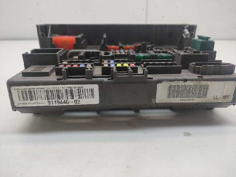 Recambio de caja fusibles para bmw serie 3 berlina (e90) 320d referencia OEM IAM 9119446-03  