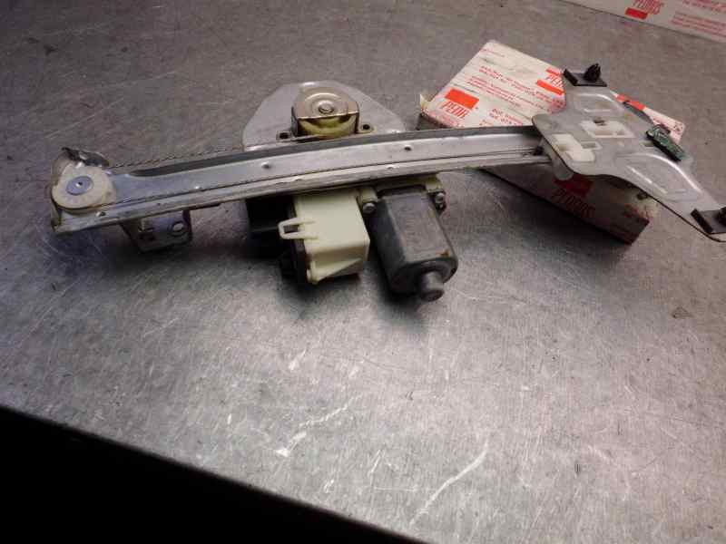 Recambio de elevalunas trasero izquierdo para citroen c4 berlina 1.6 16v hdi referencia OEM IAM   