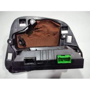 Recambio de pantalla multifuncion para volvo xc60 kinetic awd referencia OEM IAM 30781190LHD  