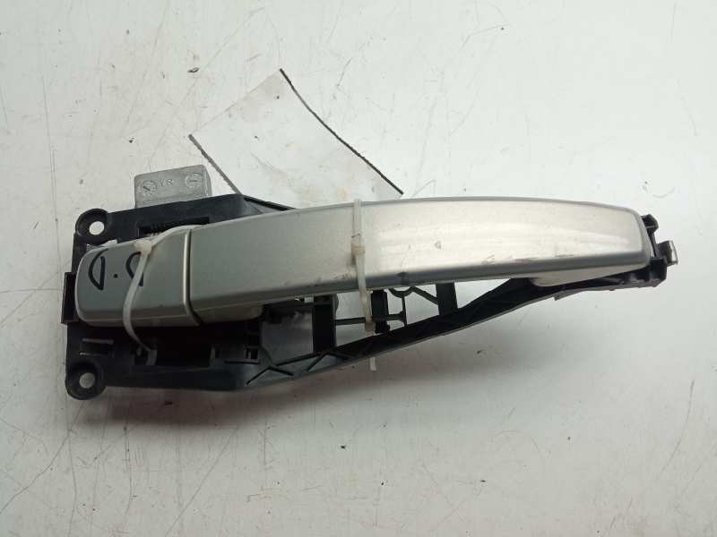 Recambio de maneta exterior delantera derecha para opel zafira b cosmo referencia OEM IAM 24463524  