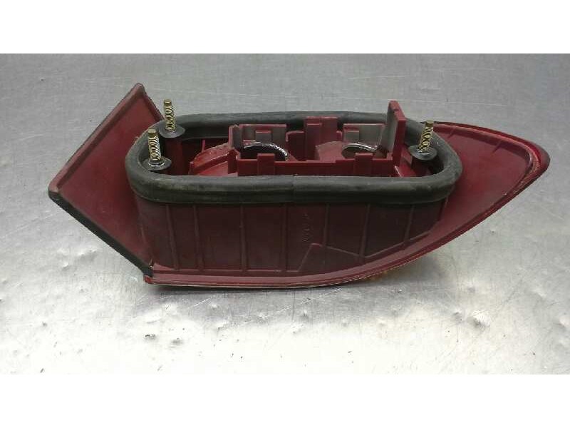 Recambio de piloto trasero izquierdo para alfa romeo 145 1.6 t.spark referencia OEM IAM 0060579851  