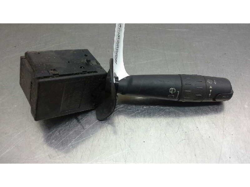 Recambio de mando limpia para citroen xantia berlina 1.9 turbodiesel referencia OEM IAM   