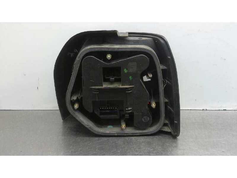 Recambio de piloto trasero izquierdo para renault 19 hatchback (b/c53) referencia OEM IAM 7700783993X  