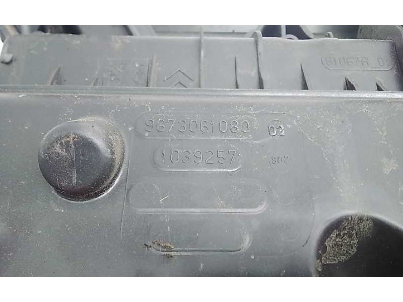 Recambio de caja filtro de aire para peugeot 208 1.4 hdi fap referencia OEM IAM 9673061080 SIDAMON 