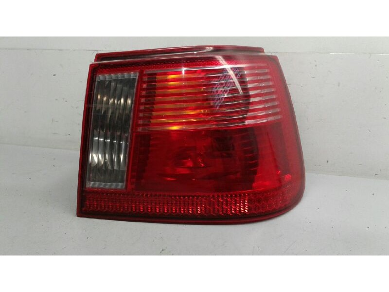 Recambio de piloto trasero derecho para seat ibiza (6k1) signo referencia OEM IAM 6K6945112G  