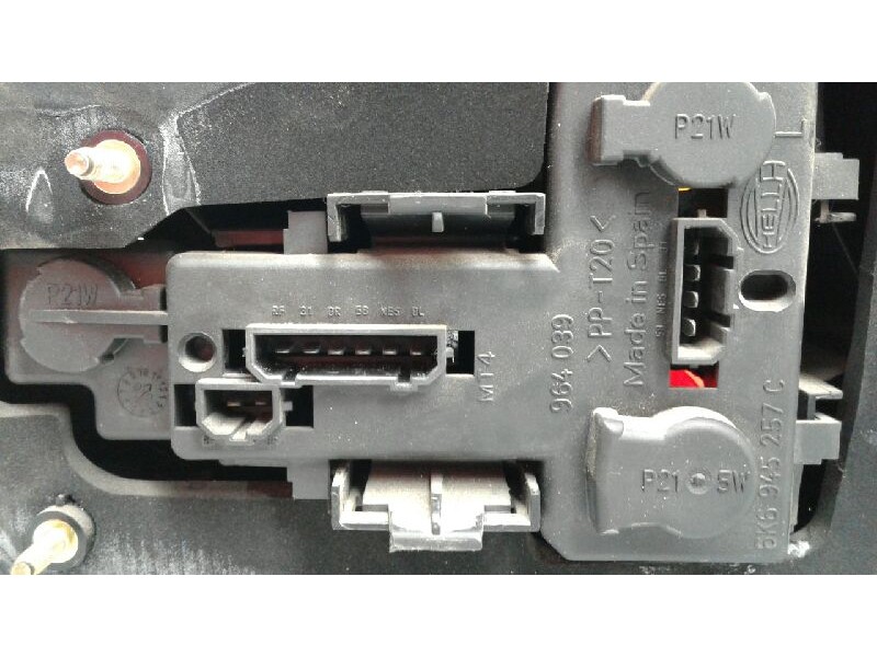 Recambio de piloto trasero izquierdo para seat ibiza (6k1) signo referencia OEM IAM 6K6945111G  