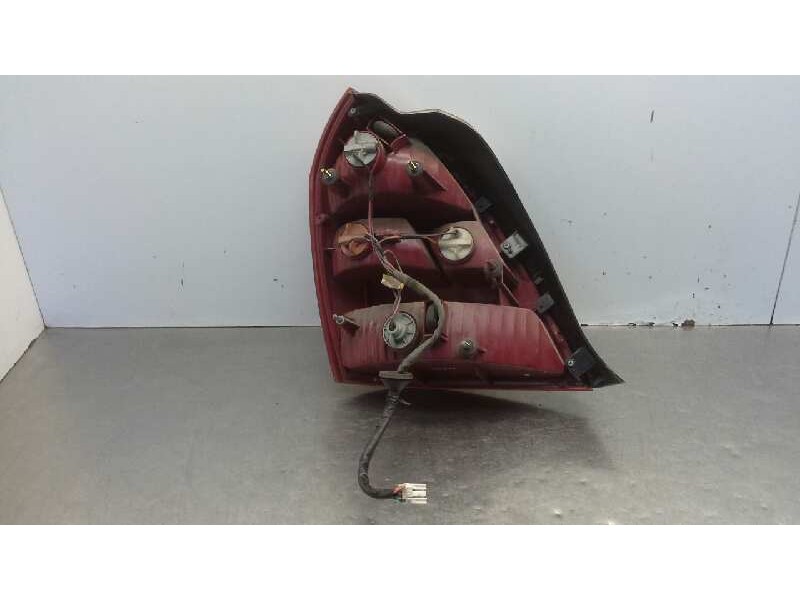 Recambio de piloto trasero derecho para hyundai elantra (xd) 1.6 gls (4-ptas.) referencia OEM IAM   